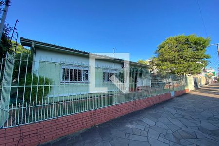 Casa à venda com 130m², 3 quartos e 3 vagasFachada