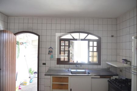 Casa à venda com 129m², 3 quartos e 2 vagasCozinha