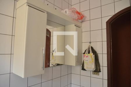 Casa à venda com 129m², 3 quartos e 2 vagasBanheiro Social