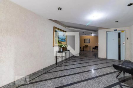 Apartamento à venda com 105m², 3 quartos e 2 vagas Apartamento à venda com 105m², 3 quartos e 2 vagasHall de Entrada