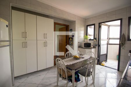 Apartamento à venda com 105m², 3 quartos e 2 vagas Apartamento à venda com 105m², 3 quartos e 2 vagasCozinha