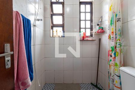 Casa à venda com 180m², 5 quartos e 1 vaga Casa à venda com 180m², 5 quartos e 1 vagaBanheiro 1