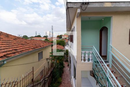 Casa à venda com 180m², 5 quartos e 1 vaga Casa à venda com 180m², 5 quartos e 1 vagaQuintal Frontal