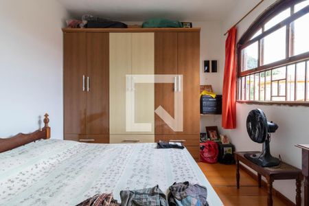 Casa à venda com 180m², 5 quartos e 1 vaga Casa à venda com 180m², 5 quartos e 1 vagaQuarto 1