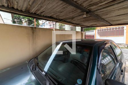 Casa à venda com 180m², 5 quartos e 1 vaga Casa à venda com 180m², 5 quartos e 1 vagaGaragem