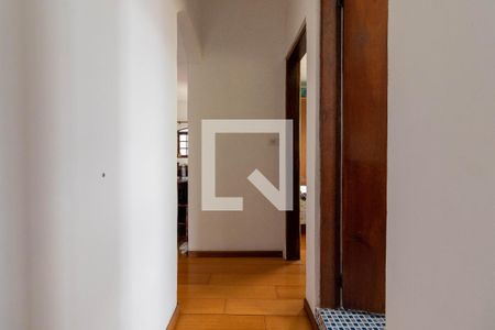 Casa à venda com 180m², 5 quartos e 1 vaga Casa à venda com 180m², 5 quartos e 1 vagaCorredos dos Quartos