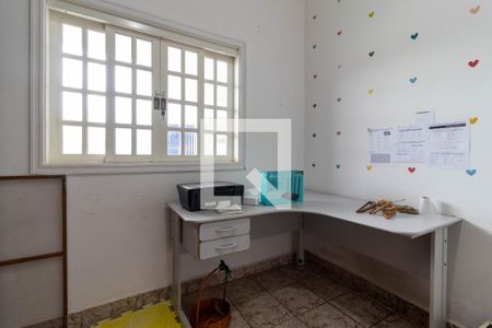 Casa à venda com 180m², 5 quartos e 1 vaga Casa à venda com 180m², 5 quartos e 1 vagaQuarto 3