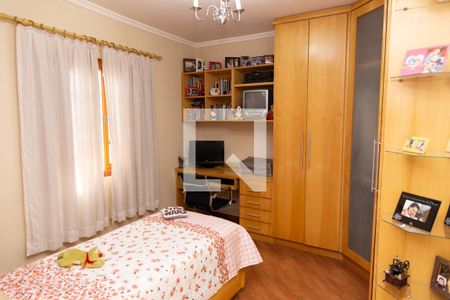 Casa à venda com 225m², 4 quartos e 2 vagasQuarto 2