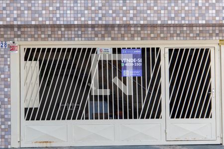 Casa à venda com 225m², 4 quartos e 2 vagasFachada