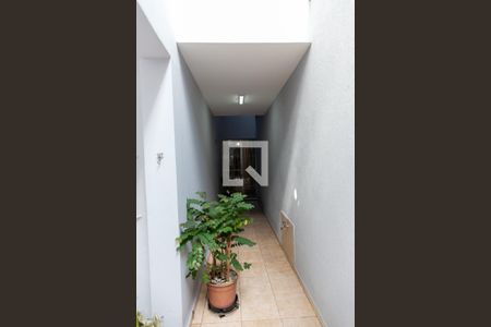 Casa à venda com 225m², 4 quartos e 2 vagasEscada