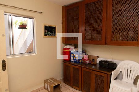 Casa à venda com 225m², 4 quartos e 2 vagasQuarto Serviço - Suíte