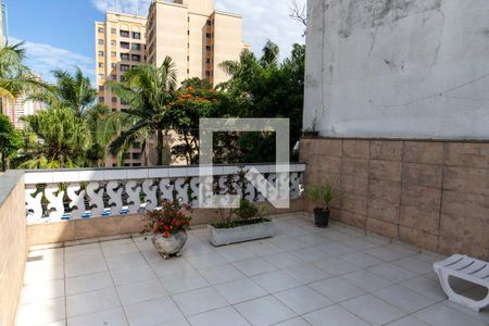 Casa à venda com 225m², 4 quartos e 2 vagasvaranda