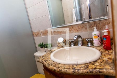 Casa à venda com 225m², 4 quartos e 2 vagasDetalhe do Banheiro Suite