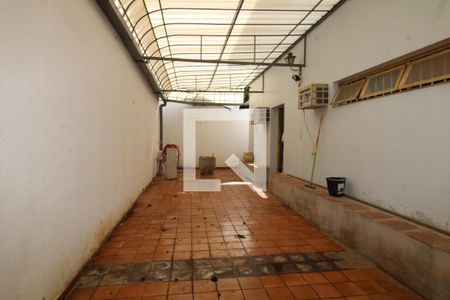 Casa à venda com 412m², 4 quartos e 5 vagasQuintal