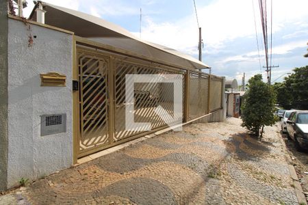 Casa à venda com 412m², 4 quartos e 5 vagasFachada