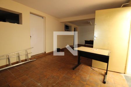 Casa à venda com 412m², 4 quartos e 5 vagasSalão Inferior