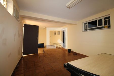 Casa à venda com 412m², 4 quartos e 5 vagasSalão Inferior