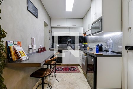 Apartamento à venda com 168m², 3 quartos e 2 vagas Apartamento à venda com 168m², 3 quartos e 2 vagasCozinha