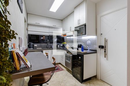 Apartamento à venda com 168m², 3 quartos e 2 vagas Apartamento à venda com 168m², 3 quartos e 2 vagasCozinha