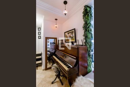 Apartamento à venda com 168m², 3 quartos e 2 vagas Apartamento à venda com 168m², 3 quartos e 2 vagasSala