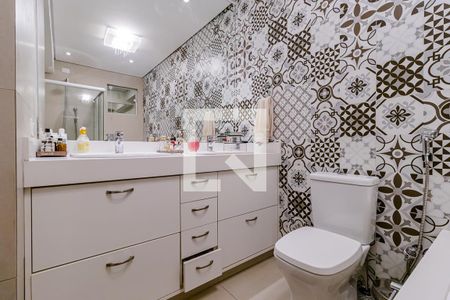 Apartamento à venda com 168m², 3 quartos e 2 vagas Apartamento à venda com 168m², 3 quartos e 2 vagasBanheiro da Suíte 1