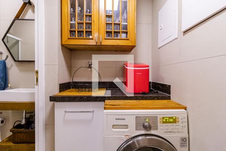 Apartamento à venda com 168m², 3 quartos e 2 vagas Apartamento à venda com 168m², 3 quartos e 2 vagasÁrea de Serviço