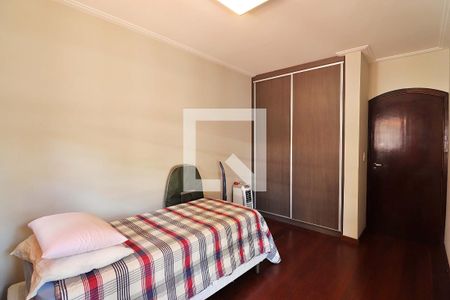 Casa à venda com 316m², 3 quartos e 6 vagasQuarto 2