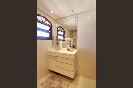 Casa à venda com 316m², 3 quartos e 6 vagasBanheiro da Suíte