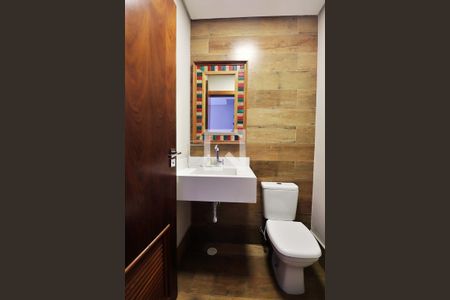 Casa à venda com 316m², 3 quartos e 6 vagasLavabo