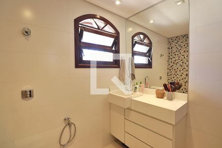 Casa à venda com 316m², 3 quartos e 6 vagasBanheiro da Suíte