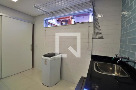 Casa à venda com 316m², 3 quartos e 6 vagasÁrea de Serviço