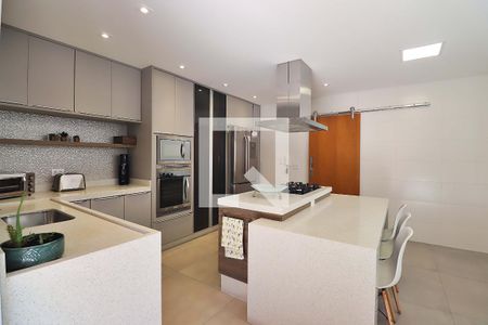 Casa à venda com 316m², 3 quartos e 6 vagasCozinha