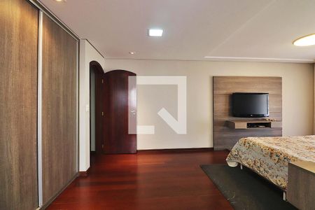 Casa à venda com 316m², 3 quartos e 6 vagasQuarto Suíte