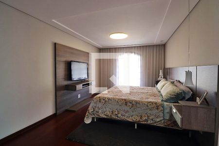 Casa à venda com 316m², 3 quartos e 6 vagasQuarto Suíte