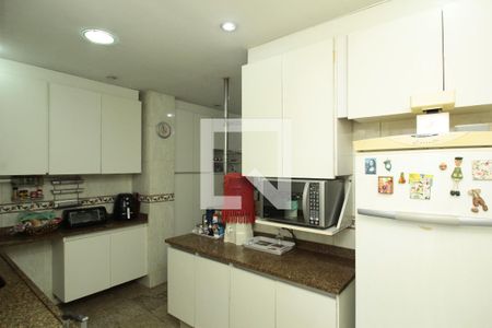 Apartamento à venda com 421m², 4 quartos e 3 vagasCozinha
