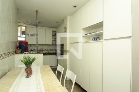 Apartamento à venda com 421m², 4 quartos e 3 vagasCopa