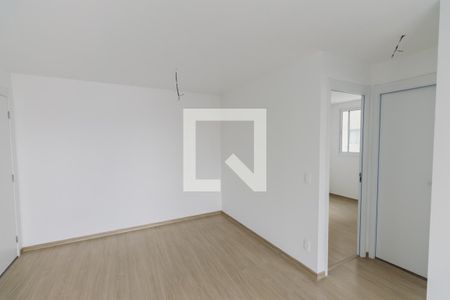 Sala de apartamento para alugar com 2 quartos, 46m² em Parque Industrial Tomas Edson, São Paulo