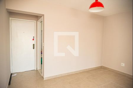 Sala de apartamento à venda com 3 quartos, 84m² em Vila Bertioga, São Paulo