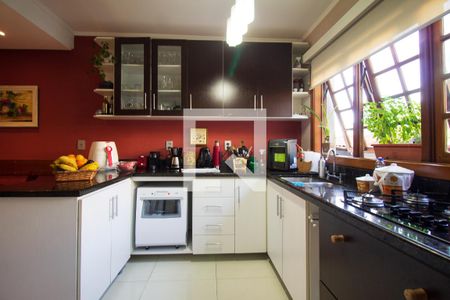 Casa de condomínio à venda com 174m², 4 quartos e 3 vagas Casa de condomínio à venda com 174m², 4 quartos e 3 vagasCozinha