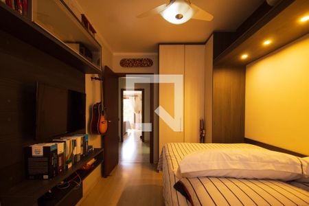 Casa de condomínio à venda com 174m², 4 quartos e 3 vagas Casa de condomínio à venda com 174m², 4 quartos e 3 vagasQuarto 2