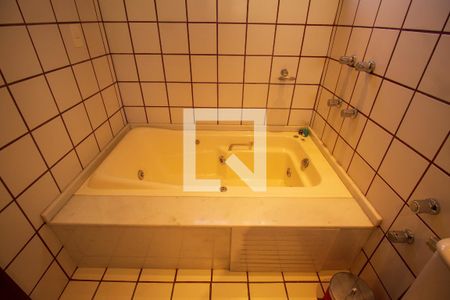 Casa de condomínio à venda com 174m², 4 quartos e 3 vagas Casa de condomínio à venda com 174m², 4 quartos e 3 vagasBanheiro