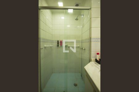 Casa de condomínio à venda com 174m², 4 quartos e 3 vagas Casa de condomínio à venda com 174m², 4 quartos e 3 vagasBanheiro