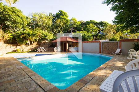 Casa de condomínio à venda com 174m², 4 quartos e 3 vagas Casa de condomínio à venda com 174m², 4 quartos e 3 vagasÁrea comum - Piscina