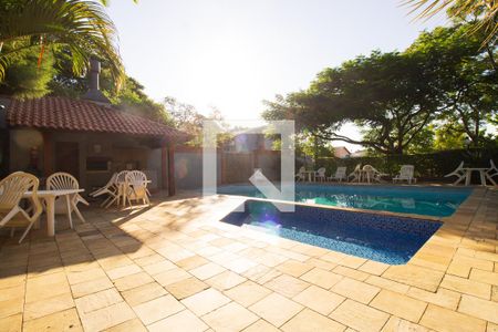 Casa de condomínio à venda com 174m², 4 quartos e 3 vagas Casa de condomínio à venda com 174m², 4 quartos e 3 vagasÁrea comum - Piscina