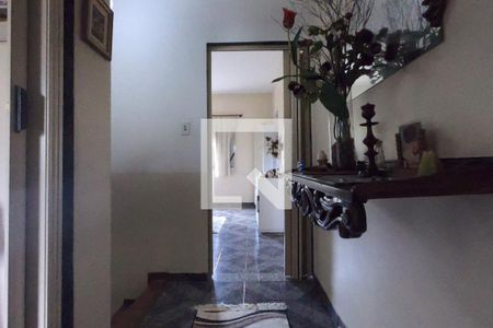 Casa à venda com 198m², 2 quartos e 2 vagasCorredor