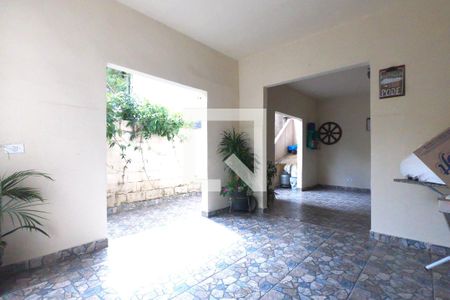 Casa à venda com 198m², 2 quartos e 2 vagasÁrea de Serviço