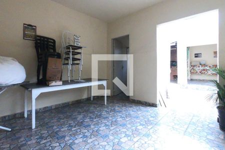 Casa à venda com 198m², 2 quartos e 2 vagasÁrea de Serviço