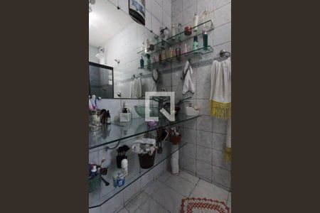 Casa à venda com 198m², 2 quartos e 2 vagasBanheiro Suíte