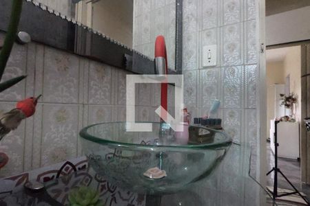 Casa à venda com 198m², 2 quartos e 2 vagasBanheiro