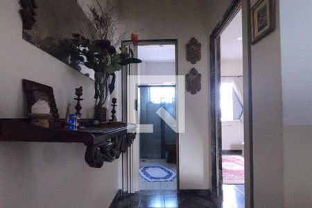 Casa à venda com 198m², 2 quartos e 2 vagasCorredor